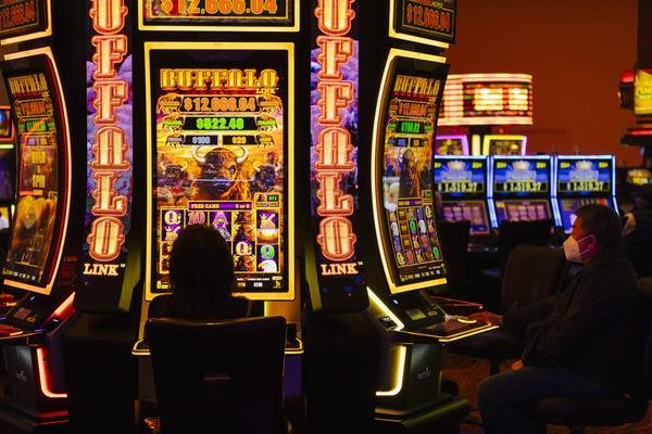 people like playing reel games